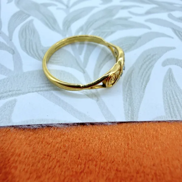 Vintage 18ct Gold Diamond Scroll Ring, Birmingham 2003 — image 7