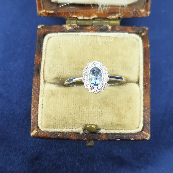 18ct White Gold Aquamarine & Diamond Cluster Ring — image 2