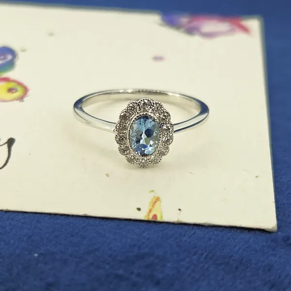 18ct White Gold Aquamarine & Diamond Cluster Ring — image 5