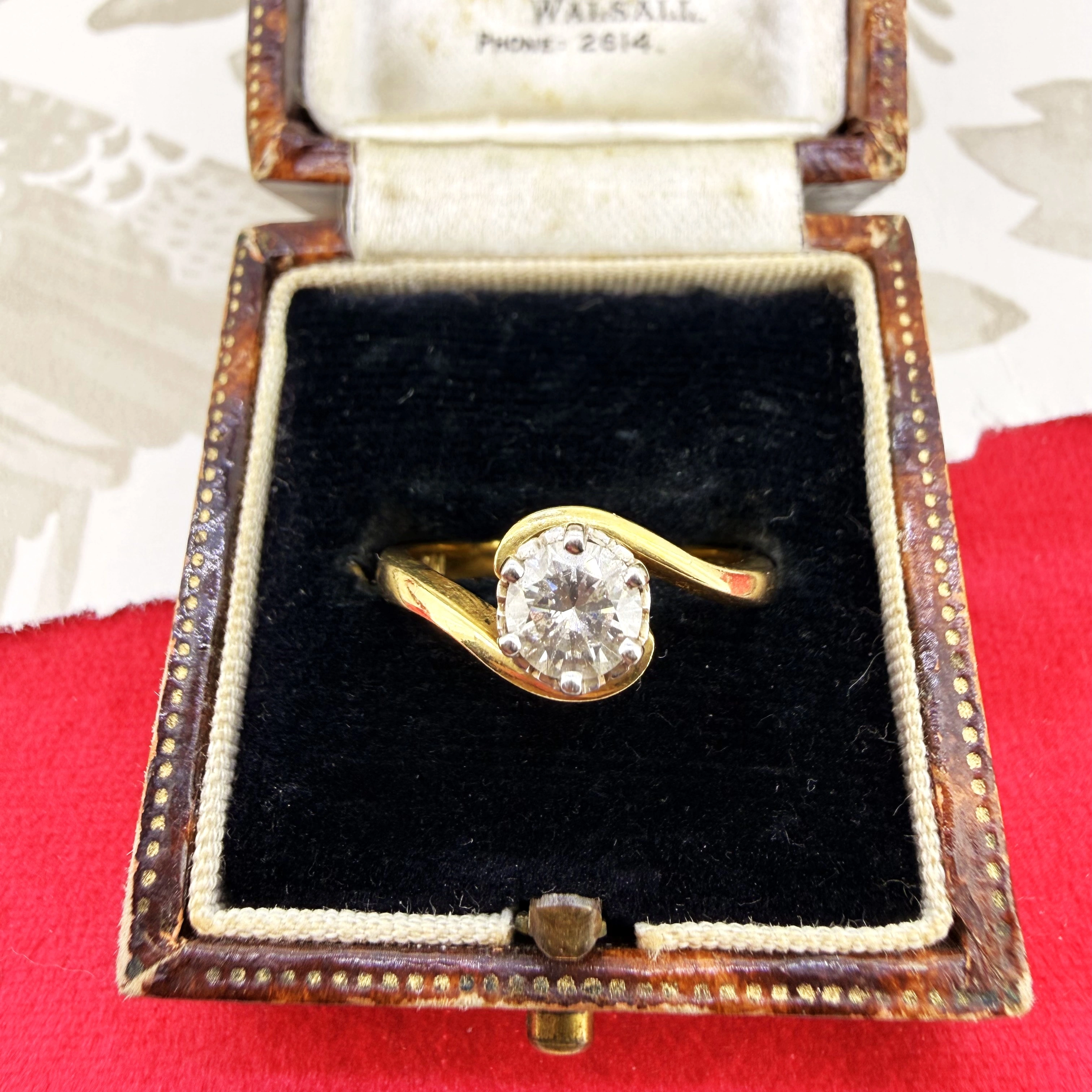 Vintage 18ct Yellow Gold 0.50ct Diamond Solitaire Twist — image 2