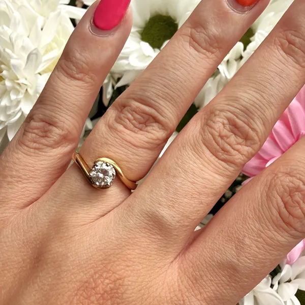Vintage 18ct Yellow Gold 0.50ct Diamond Solitaire Twist — image 11